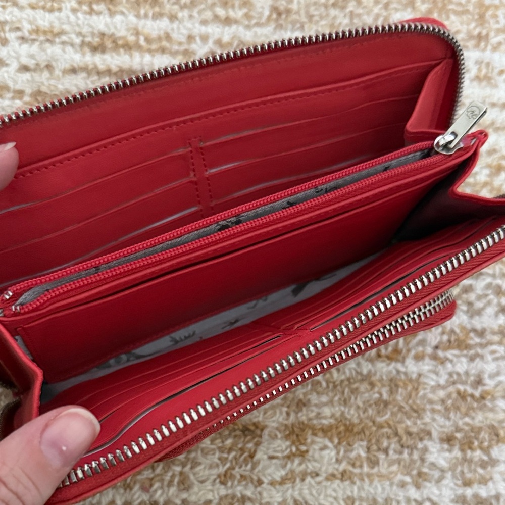 Longchamp Red Women's Wallet with Star Design - Picture 4 of 6